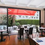 Hotel Western Brice Garden 4*