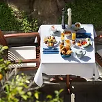 Hotell Western Brice Garden 4*