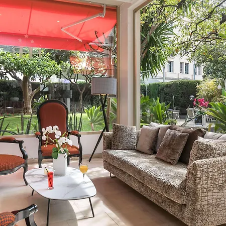 Western Brice Garden Hotel