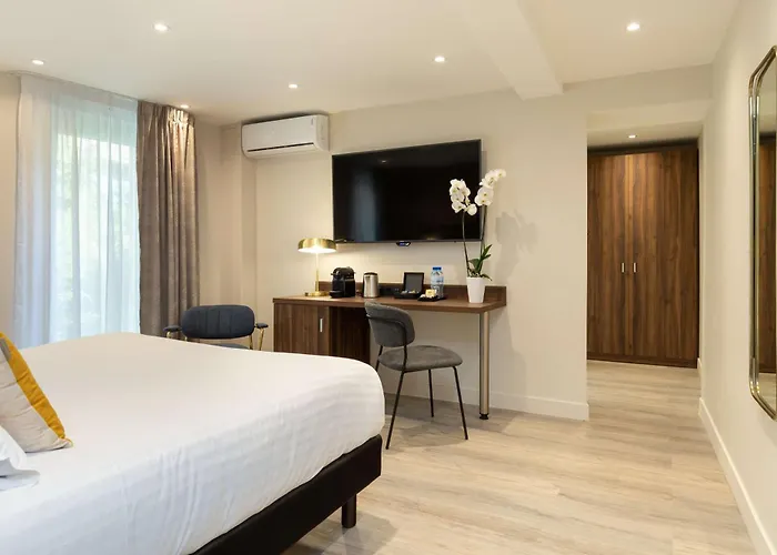 酒店 尼斯布莱斯花园贝斯韦斯特优质酒店 4*