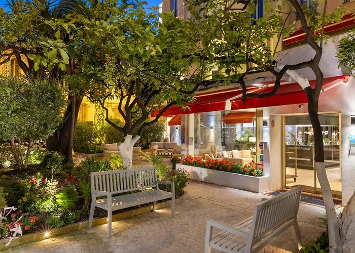 酒店 尼斯布莱斯花园贝斯韦斯特优质酒店 4*