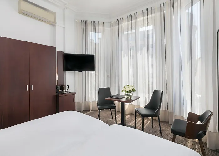 尼斯布莱斯花园贝斯韦斯特优质酒店 4*