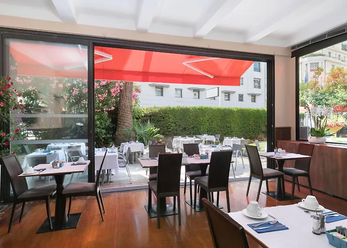 酒店 尼斯布莱斯花园贝斯韦斯特优质酒店 4*