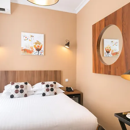 Western Brice Garden Hotel 4*