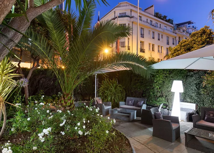 ホテル ベウト ウエスタン プラス オテル ブリス ガーデン 4*