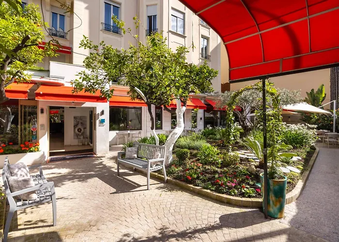 Western Brice Garden Hotel